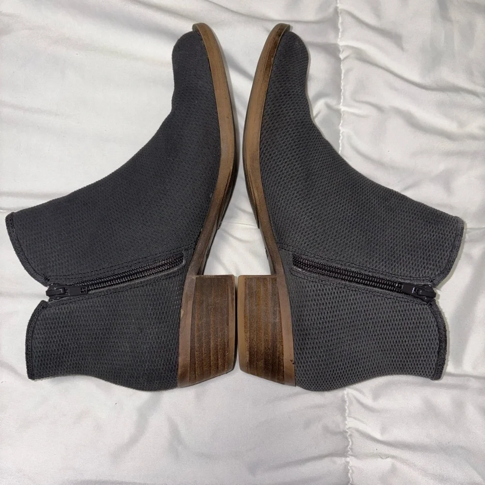 Kensie Gerona Leather Ankle Bootie Pointed Toe charcoal grey perforated size 7.5